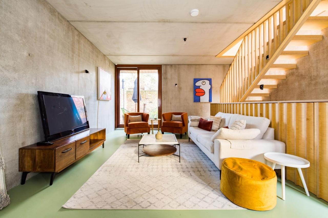 The Victoria Park Sanctuary - Stunning 2Bdr Flat Apartment London Exterior photo